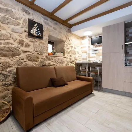 House - 1 Bedroom - 9388 * Vilar (A Coruna)