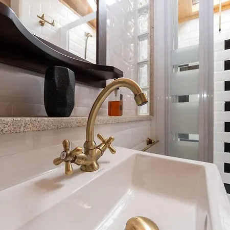 Chalet House - 1 Bedroom - 9388